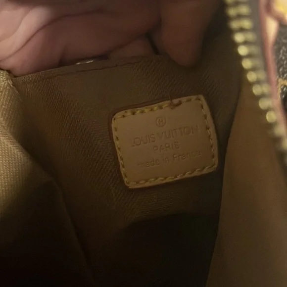 Faux copy purse - Picture 5 of 8